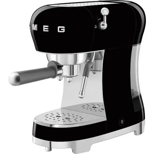 Produktbild: Smeg, Espresso-Kaffeemaschine ECF02BLEU, Cappuccino-Dampfunktion, Thermoblock, großes Tassengehäuse und Doppelkaffeefunktion, 1 L Wassertank, benutzerfreundliches Bediensystem, 1350 W, Schwarz