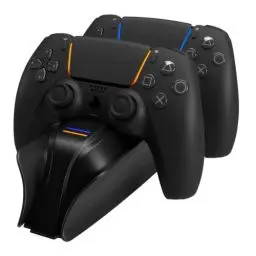 Produktbild: snakebyte PS5 TWIN CHARGE 5 - PlayStation 5 Ladestation für DualSense PS5 Controller, 2 Std Fast Charging Schnellladung für Wireless Controller, Type-C Kabel, LED-Ladestatusanzeige, PS5 Design schwarz