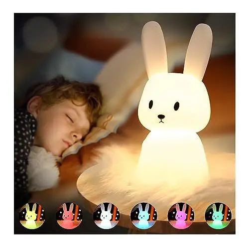 Produktbild: SOLIDEE Bunny Silikon Nachtlicht Kinder USB-Aufladung Nachttischlampe mit 7 Lichtwechsel & Tap Control & Timing Funktion 1200mAh Kinderzimmer Deko Geschenke Spielzeug Schlaflichter Nachtlicht Baby