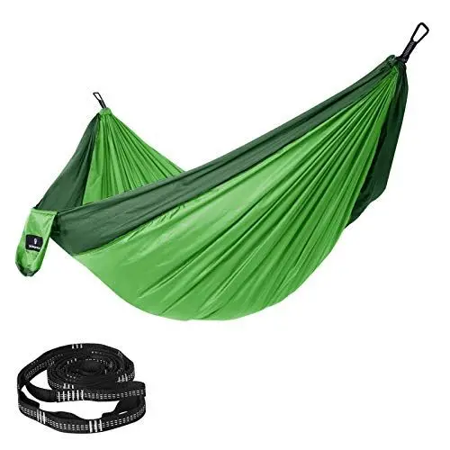 Produktbild: SONGMICS Hängematte ultraleicht, für 2 Personen, aus Ripstop-Nylon, bis 300 kg belastbar, 300 x 200 cm, für Rucksackreisen, Camping, Wandern, hellgrün-dunkelgrün GDC20GN