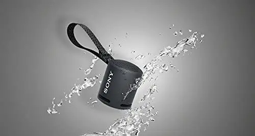 Produktbild: Sony SRS-XB13 Bluetooth-Lautsprecher (kompakt, robust, wasserabweisend, Extra Bass, 16h Akkulaufzeit) Schwarz