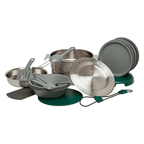 Produktbild: Stanley Adventure Full Kitchen Basecamp Kampingkochset 3,5 Liter - 21-teiliges Camping Kochgeschirr - Edelstahltopf mit Luftdurchlässigem Deckel - Kochset für Rucksacktouren, Wandern und Zelten