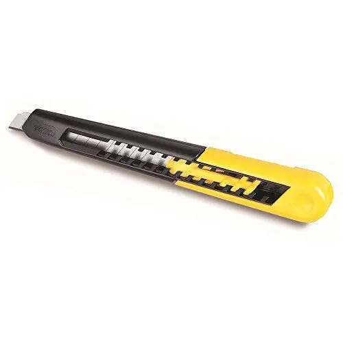 Produktbild: STANLEY Cuttermesser SM 0-10-150 (9 mm Klingenbreite, 130 mm Klingenlänge, Messer mit Abbrechklinge, zweiteiliger Korpus, Kunststoff-Ausführung, zum Schneiden von Karton, Folien und Tapeten)
