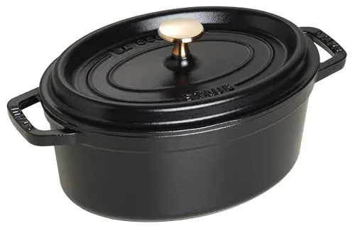 Produktbild: STAUB Gusseisen Bräter/Cocotte, Oval 23 cm, 2,35 L, Aromaregen Funktion für optimale Befeuchtung, Für alle Herdarten inkl. Induktion & Backofen, Schwarz