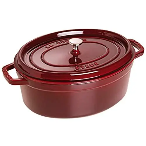 Produktbild: STAUB Gusseisen Bräter/Cocotte, Oval 31 cm, 5,5 L, Aromaregen Funktion für optimale Befeuchtung, Für alle Herdarten inkl. Induktion & Backofen, Grenadine