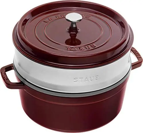 Produktbild: STAUB Gusseisen Bräter/Cocotte, mit Dämpfeinsatz, Rund 26 cm, 5,2 L, Aromaregen Funktion, Für alle Herdarten geeignet, Grenadine