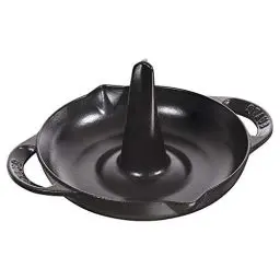 Produktbild: STAUB Hähnchenbräter, Hähnchengrill, Hähnchen Ständer, Gusseisen, 24 cm, für alle Herdarten inkl Backofen, Schwarz
