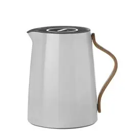 Produktbild: Stelton Tee-Isolierkanne Emma | Isolierte Kunststoff-Teekanne mit Deckel & Edelstahl-Thermoeinsatz - Modernes Design, cleverer, integrierter Infusionsfilter & Buchenholzgriff - 1 Liter, Blau