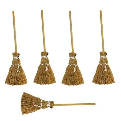 Produktbild: STOBOK Miniatur Besen Mini Besen Puppenhaus Garten Zubehör Gartenwerkzeug Modell Mini Hexenbesen 5 Stück 1: 12 Puppenhaus Mikrolandschaft Feengarten Dekoration Spielzeug