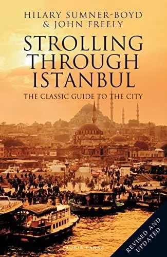 Produktbild: Strolling Through Istanbul: The Classic Guide to the City