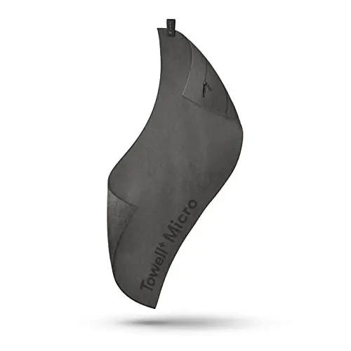 Produktbild: STRYVE Mikrofaser-Sporthandtuch – Das Original – Towell+ Micro – Iron Grey – 105 x 42,5 cm – Tasche & Rutschschutz – Kompakt, Leicht & Saugfähig – Ideales Handtuch fürs Gym & Reisen