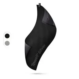 Produktbild: STRYVE Sporthandtuch – Das Original – Towell+ Silver – Silver Black – 105 x 42,5 cm – Magnetclip & Rutschschutz – Antibakterielles & Geruchshemmendes Sporthandtuch – Ideales Handtuch fürs Gym