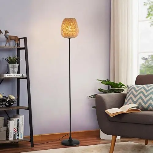 Produktbild: SUNLLOK Boho Rattan Stehlampe für Wohnzimmer, industrielle Bambus Lampenschirm Holz Stehlampe mit Fußschalter, moderne schwarze Bambus geflochtene hohe Licht für Küche Insel Schlafzimmer Büro