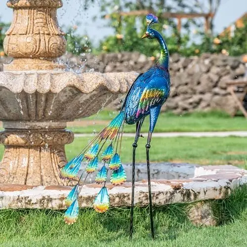 Produktbild: TERESA'S COLLECTIONS Gartendeko für draußen, 61cm große Gartenstatue, Pfau, aus Metall, Skulpturen, stehend, für drinnen und draußen, für Dekoration von Rasen, Terrasse,Geschenke für Frauen(M)