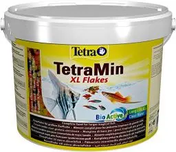 Produktbild: TetraMin XL Flakes - Fischfutter in Flockenform für größere Zierfische, ausgewogene Mischung für gesunde Fische und klares Wasser, 10 L Eimer