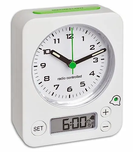 Produktbild: TFA Dostmann Combo Funkwecker, 60.1511.01.05, Analoge Uhrzeit und digitaler Wecker, Funkuhr, einfache Bedienung, geräuscharm, genau , für das Schlafzimmer, batteriebetrieben, weiß-grün