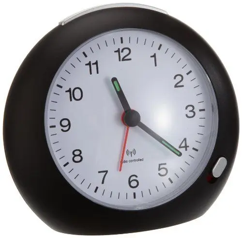 Produktbild: TFA Dostmann Analoger Funk Wecker, 98.1037, mit Weckalarm, leuchtenden Zeigern, schwarz, L 110 x B 48 x H 101 mm