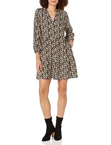 Produktbild: The Drop Damen Gestuftes Minikleid mit Rüschenausschnitt von @caralynmirand, Schwarzer Blumendruck., XL