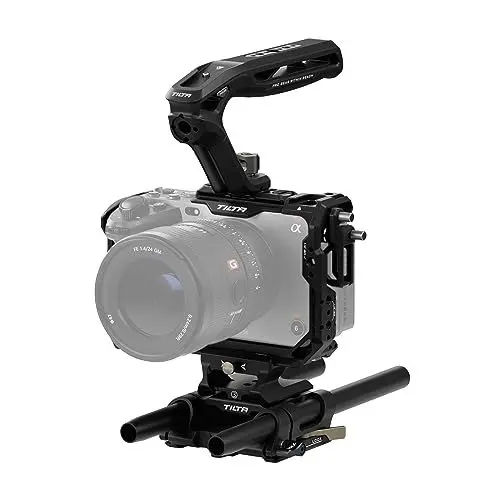 Produktbild: Tilta FX3 FX30 Cage, komplettes Kameragehäuse kompatibel mit Sony FX3/FX30 Basic Kit mit HDMI Kabelklemme, NATO Top Handle und 15mm LWS Baseplate - Schwarz TA-T16-A-B