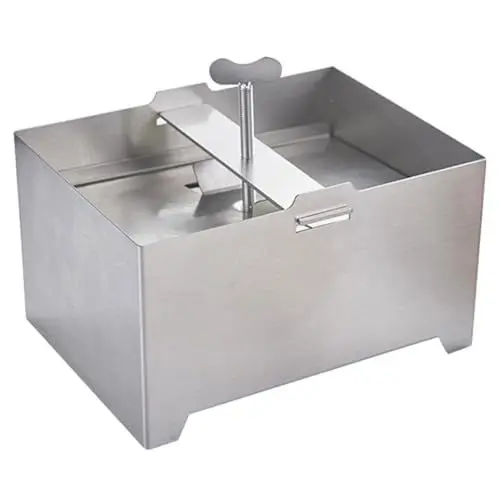 Produktbild: Operitacx Tofu-Presse Langlebiger Tofu-Maker Aus 304 Edelstahl In Lebensmittelqualität Multifunktionales DIY-Werkzeug Liebhaber Hausfrau Mutter Küchenhelfer (16 X 12 X 9 cm)