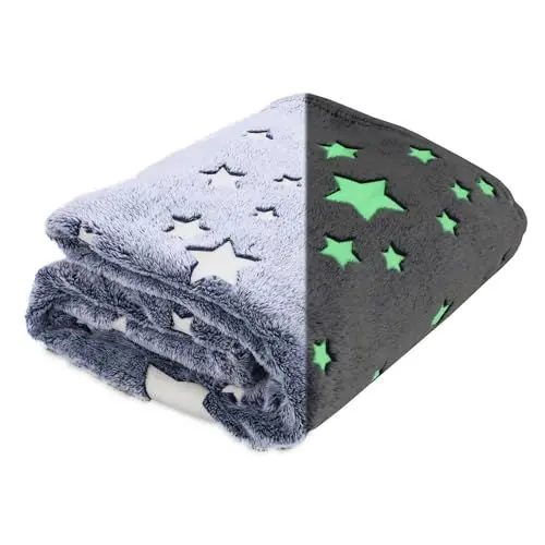 Produktbild: Totsy Baby Kuscheldecke Kinder 155x130 cm - Kinderdecke Sternen Deko Decke Kinderzimmer Kuscheldecke leuchtet im Dunkeln Fleecedecke