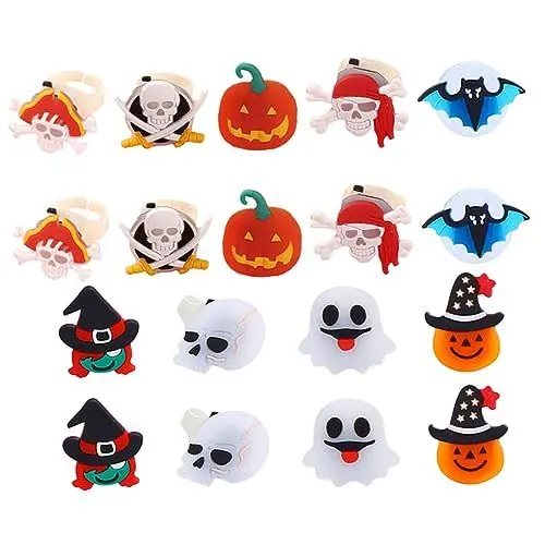 Produktbild: TOYANDONA 18 Stück Teiliges Halloween LED Finger Ring aus PVC Leuchtende Halloween Ornamente mit Verschiedenen Motiven für Erwachsene für Partys und Dekoration