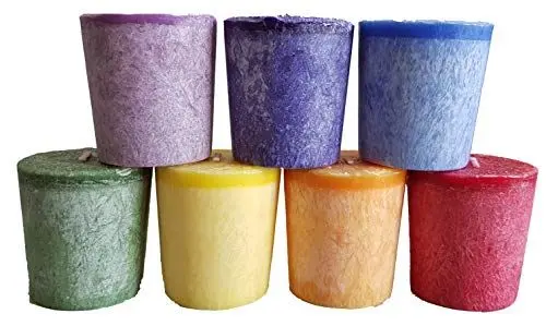 Produktbild: TRIMONTIUM Chakra-Votivkerzenset mit Duft in recycelbarer Papierbox, Mehrfarbig, Packungsmaße: 15 x 14 x 7 cm, 7
