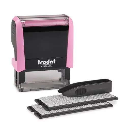 Produktbild: Trodat Printy 4912 Stempelset in Pastell Rosa zum Selbersetzen - 4 Textzeilen, Abdruck 47x18 mm, Deutsch, inkl. Pinzette, Stempelkissen schwarz & Buchstaben- und Zahlenset in zwei Größen