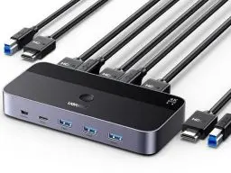 Produktbild: UGREEN HDMI 2.0 KVM Switch 4K@60Hz USB 3.0 Switch 4 USB Ports (3*USB 3.0+ USB C) Sharing 1 Monitor und Tastatur, Maus, Drucker, U disk für 2 PC mit 2 USB Kabeln und 2 HDMI Kabeln.