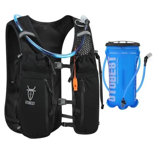 Produktbild: UTOBEST Upgrade-Laufweste für Damen und Herren, mit Trinkblase, 2 l, atmungsaktiv, leicht, Trinkrucksack, Trocken-Nass-Trennung und 10 l hohe Kapazität, neues Modell, Lauf-Trinkweste, 3 Größen