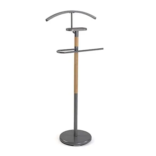 Produktbild: Versa Holstebro Moderner und multifunktionaler Herrendiener mit 2 Haken oder Aufhängern für Männer- oder Damenkleidung, Maßnahmen (H x L x B) 112 x 28,8 x 46,5 cm, Metall und Holz, Farbe: Grau