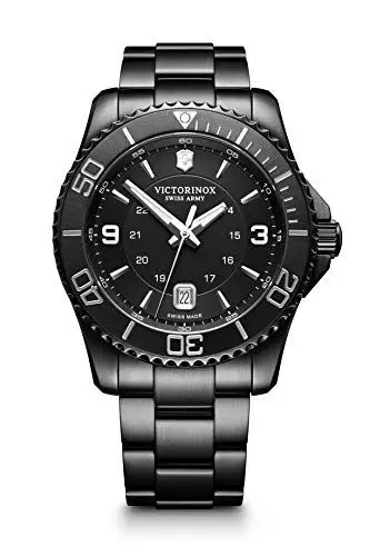 Produktbild: Victorinox Herren Armbanduhr Maverick Black Edition Ø 43 mm, Analog Quarz, Wasserdicht bis 100 m, Edelstahl-Armband, Schwarz