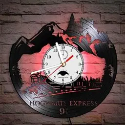 Produktbild: Viiluuxr Modern Vinyl Schallplatte Wanduhren Bunte LED-Leuchtuhr Ohne Tickgeräusche Wanduhr Kinder Lautlos Zauberfilm Schnellzug Deko Wohnzimmer Küchenuhr Schlafzimmer 12 Zoll Quarzuhr.