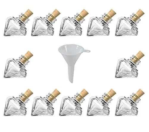 Produktbild: Viva Haushaltswaren - 12 x Mini Glasflasche mit Korkverschluss 15 ml, Gläser Set in Diamant-Form als Schnapsgläser, Likörflaschen, Ölflaschen etc. verwendbar (inkl. Trichter Ø 5 cm)