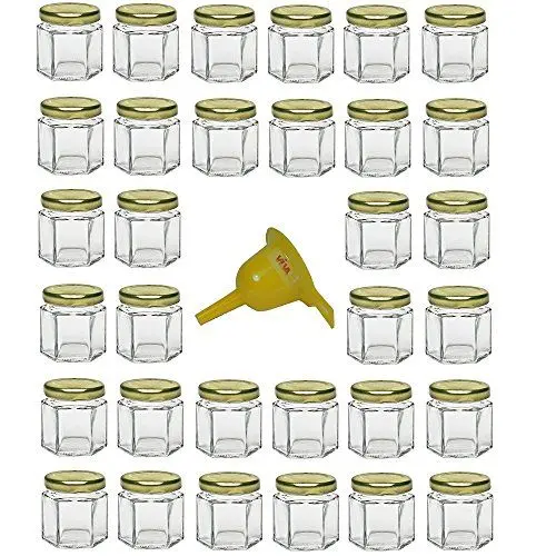 Produktbild: Viva Haushaltswaren - 32 x Mini Einmachglas 47 ml mit goldfarbenem Deckel, sechseckige Glasdosen als Marmeladengläser, Gewürzdosen, Gastgeschenk etc. verwendbar (inkl. Trichter Ø 12,3 cm)