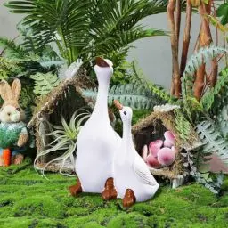 Produktbild: Voyyphixa Weiße Gans Deko Garten Entenmutter und Entenküken Hoflandschaft Gartenstatue Ornament Garden Statue Outdoor Garten Gartendeko Hinterhof Rasen Pfähle (Klein)