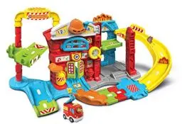 Produktbild: VTech Tut Tut Baby Flitzer - Feuerwehrstation – Interaktives Spielset mit beweglichen Elementen, Melodien und Liedern und Feuerwehrauto – Für Kinder von 1-5 Jahren
