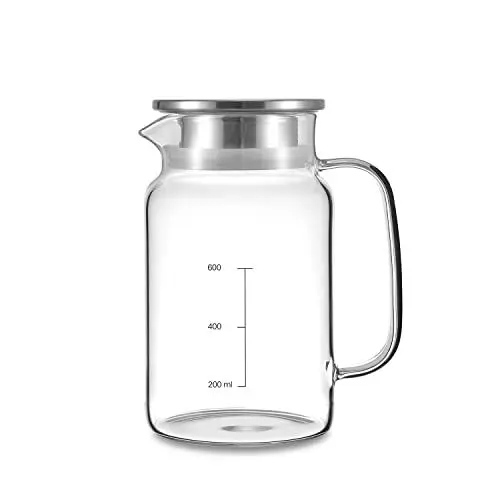 Produktbild: Vucchini 800ml 27OZ Wasserkrug aus Borosilikatglas mit Messmarkierung, 2-wege-deckel, Hitzebeständig,Tropffrei, Krug mit Breiter Öffnung für Milch, Tee, Cola, Saft, Küche, Kochen