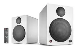 Produktbild: Wavemaster CUBE white - Regallautsprecher-System (50 Watt) mit Bluetooth-Streaming, Digitalanschluss und IR-Fernbedienung, Aktiv-Boxen, Nutzung für TV/Tablet/Smartphone, weiß (66381)