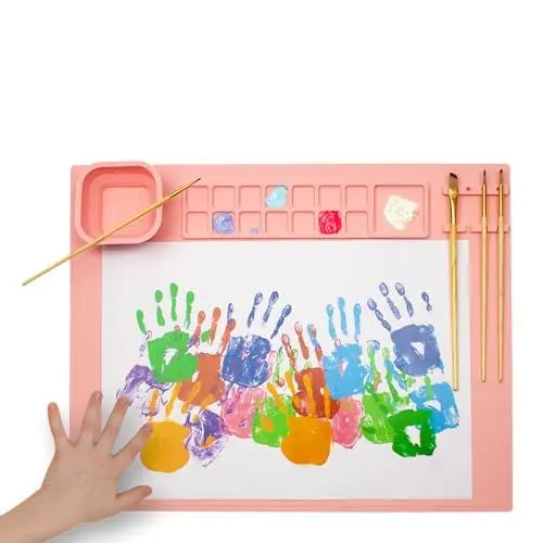 Produktbild: WEDO Malmatte aus Silikon für Papier bis DIN A3 - Mischfelder, Pinselhalter & Faltbarer Becher, rutschfest & zusammenfaltbar, Farbe rosa, Größe ca. 50,5 x 40,3 x 0,8 cm