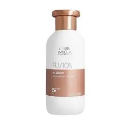 Produktbild: Wella Professionals – Wella Fusion Intense Repair Shampoo – Tiefenreinigungsshampoo – Haarpflege für kaputtes Haar – Haarshampoo für bessere Kämmbarkeit – 250 ml
