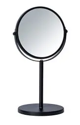 Produktbild: WENKO Kosmetik-Standspiegel Assisi Ø 17 cm Schwarz - schwenkbarer Schminkspiegel mit 3-Fach Vergrößerung, Spiegelfläche ø 16 cm 300% Vergrößerung, Stahl, 18.5 x 34.5 x 15 cm, Schwarz