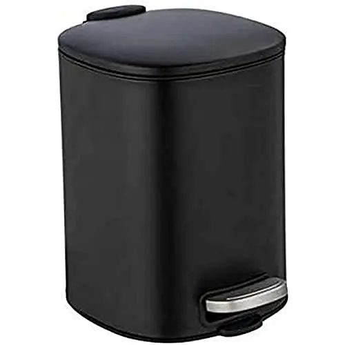 Produktbild: WENKO Kosmetik-Treteimer Mod. Alassio, Abfalleimer mit 5 Liter Volumen, hochwertiger Badezimmer-Mülleimer mit Easy-Close Absenkautomatik, aus lackiertem Stahl, 20,5 x 27 x 24,5 cm, Schwarz