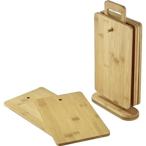 Produktbild: Westmark Frühstücksbrettchen Set – 6 Brotbretter inkl. Halterung, Brettchen für Frühstück und Abendbrot, auch ideal als Schneidebretter oder Servierplatten – Bambus, 7-tlg.