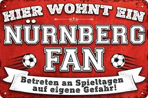 Produktbild: 20x30cm Blechschild für Fußball Fans, hier wohnt ein Nürnberg Fan – Wandschild, Türschild, Torschild, lustiger Fussball Spruch, Fanartikel