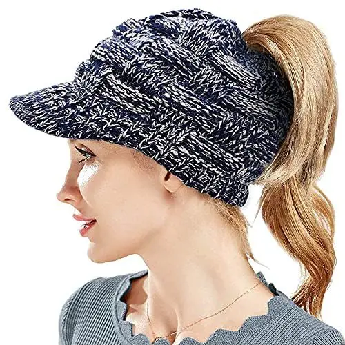 Produktbild: Winter Strickmütze Schirmmütze Damen Wintermütze Beanie Mütze Hüte Mützen Caps für Damen Gestrickte Baseballmütze Pferdeschwanz Mütze mit Zöpfen Loch (Dunkelblaues Weiß)