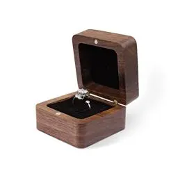 Produktbild: WisePoint personalisierte Holz Ring Box, Mini Verlobungsring Halter Box mit Einzelschlitz, quadratische Hochzeit Ring Box für Ring, elegante und Retro Ring Halter Box für Hochzeit, Zeremonie (schwarz)