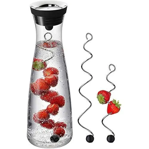 Produktbild: WMF Basic Wasserkaraffe Set 3-teilig, Karaffe 1l mit 2 Fruchtspieße verschiedene Größen, Glaskaraffe mit Deckel, Silikondeckel, CloseUp-Verschluss