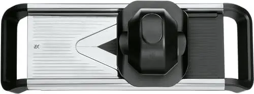Produktbild: WMF Top Tools Gemüsehobel 37 x 12,5 cm, Cromargan Edelstahl, Hobeleinsatz, Fingerschutz, Aufbewahrungsbox für Hobeleinsätze