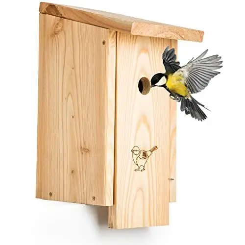 Produktbild: Woid Herz Premium Nistkasten Natur (N28) für Rotschwänzchen und Meisen - aus extrem witterungsbeständigen 18mm starken bayrischem Lerchenholz, Vogelhaus für kleine Meisenarten mit 28mm Einflugloch